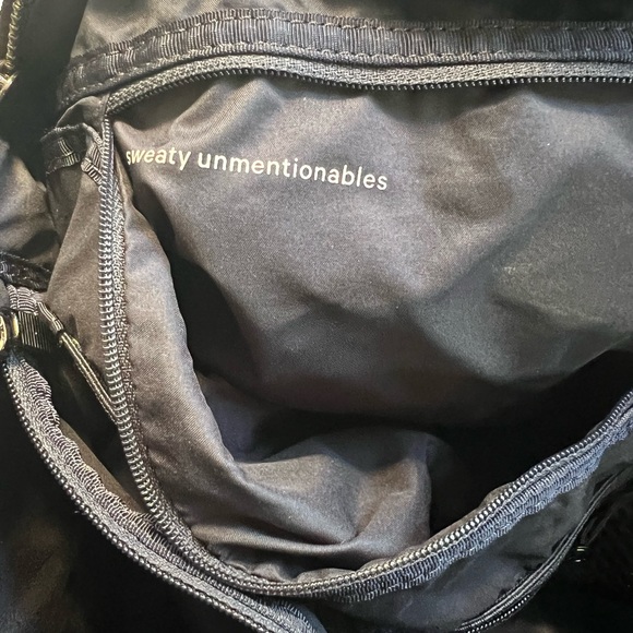 Lululemon Yoga Workout Bag - Picture 4 of 9